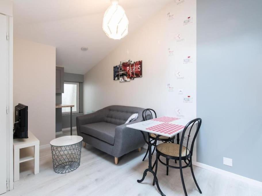 Le Paris Eiffel - Appartement Cosy En Plein Centre Bourgoin-Jallieu Dış mekan fotoğraf