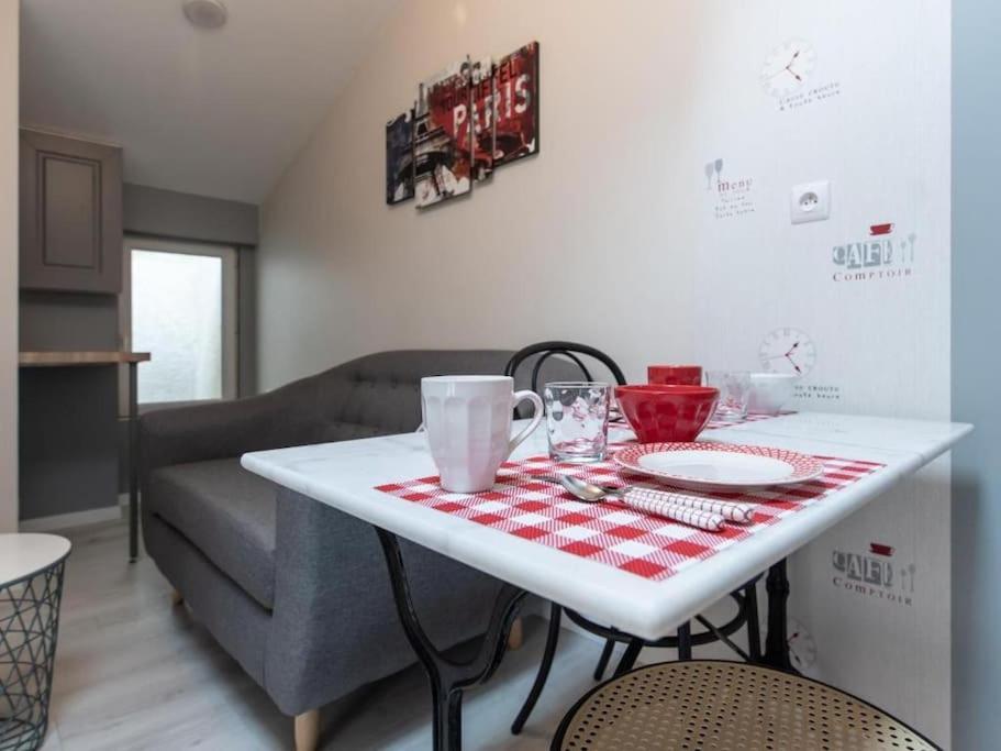 Le Paris Eiffel - Appartement Cosy En Plein Centre Bourgoin-Jallieu Dış mekan fotoğraf