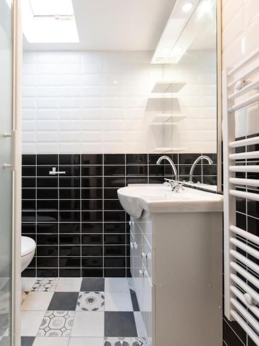 Le Paris Eiffel - Appartement Cosy En Plein Centre Bourgoin-Jallieu Dış mekan fotoğraf